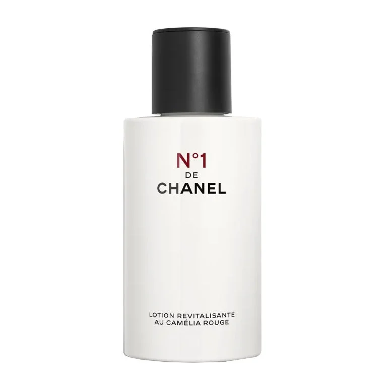 Handla nu Chanel N°1 De Chanel Red Camelia Revitalizing Lotion